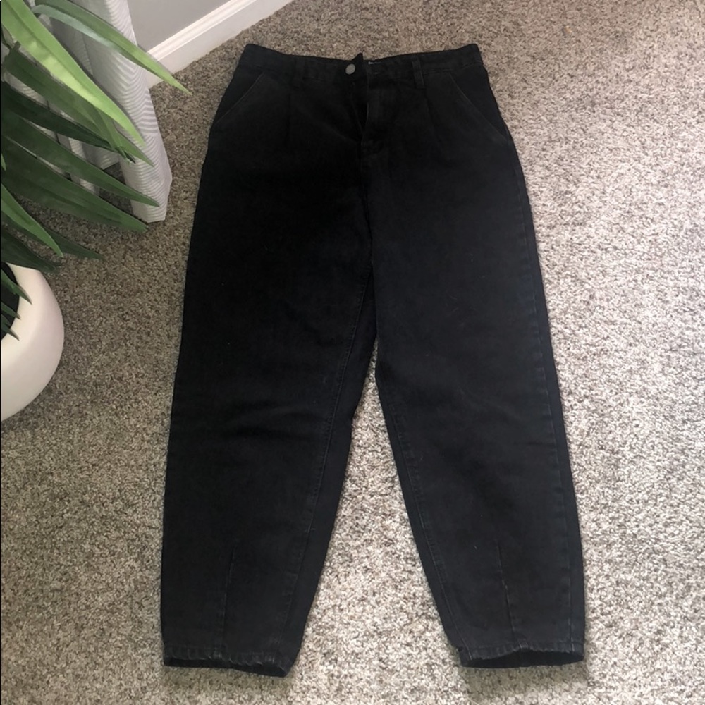 Black mom jeans